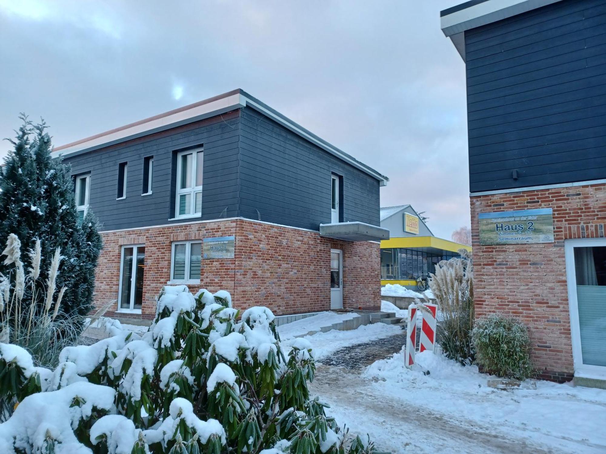 Sportpension "Seminarhaus An Der Eider" Toenning Ngoại thất bức ảnh